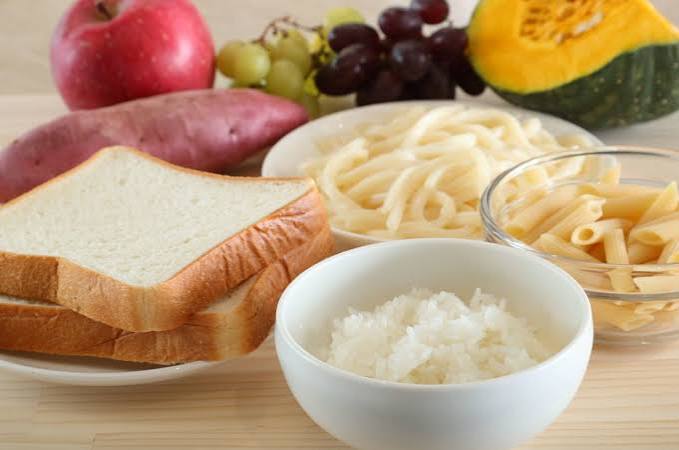 糖質とは？1日の摂取量や多く含まれる食べ物、炭水化物・糖類との違いを管理栄養士が解説 | キッコーマン | ホームクッキング