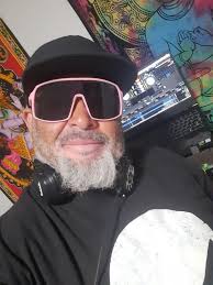 Photo by Roberto Alfonso Escobar Bontes (@legendarydjwebo) · January 11,  2026