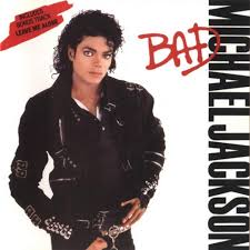 Si michael jackson avait déjà écrit des chansons qui égratignaient les gens qui le harcelaient (notamment la presse, par exemple dans leave me alone), history contient un son plus amer et coléreux, plus personnel donc, car cet album, principalement réalisé à new york en 1994, suit de peu l'affaire chandler et les accusations d'abus. Michael Jackson En 10 Chansons Cles Gq France