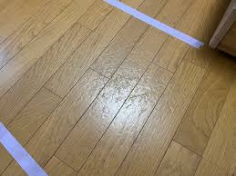 フローリング 椅子 の 跡