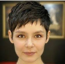 Patricia Parente's Instagram, Twitter & Facebook