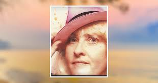 Donna Ayers's Instagram, Twitter & Facebook