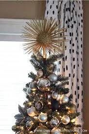 Quick and easy tree topper ideas that will make your topper stand out! 15 Diy Christmas Topper Ideas For Your Tree This Year