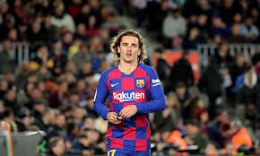 Barcelona aspiraba a arrebatarle la punta de la liga de españa a atlético de madrid, en el duelo correspondiente a la fecha 35 del campeonato. Vs Griezmann Con Atletico De Madrid Y Barcelona