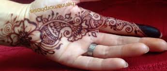 Mix equal parts baking soda and lemon juice and apply to the tattoo (try 1. Faqs Hennamorphosis