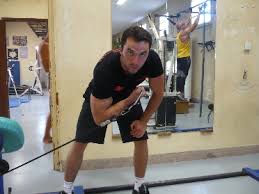 Exercice de musculation de base pour les biceps. Curl Concentre Avec Haltere Musculation Des Biceps