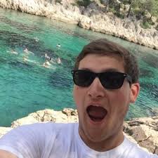 Benjamin Rowe (@rowroweyourboat)