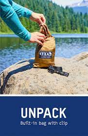 A full length zippered opening makes entry or exit simpl Amazon Com Eno Eagles Nest Outfitters Singlenest Lightweight Camping Hammock Emerald Khaki Sports Outdoors