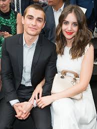 Als sohn von vater doug franco und mutter betsy franco erlangte er im jahr 2021 als. Dave Franco Freundin Vermogen Grosse Tattoo Herkunft 2021 Taddlr