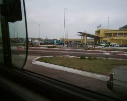 제1 여객터미널에서 제2여객터미널 가는 방법. N Djili Airport