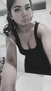 Rianna Taylor's Instagram, Twitter & Facebook