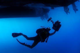 The flat parallel faces, sharp edges, the right and precise obtuse angles of the formation would indicate that the monolith was carved by man. The Mystery Of Japan S Yonaguni Monument Documentary Facts