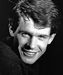 Má brata elmara, ktorý je tiež herec. When Night Falls On The Reeperbahn 1967 Mubi