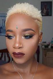 Epingle Par Aj Ebony Sur Amazing Make Up Couleur Cheveux Court Style De Cheveux Courts Cheveux Naturels Courts