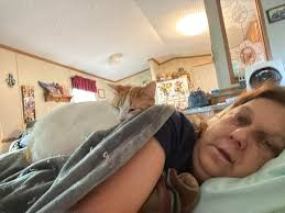 Hey everyone, I'm 5 wpo can I ask how everyone is sleeping I'm a side  sleeper and would love to sleep