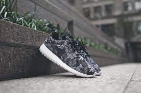 We have seen nice colorways of the nike roshe run which is a very popular casual shoe (along with the air max) here in the philippines. Floral Print Roshe Runs Online