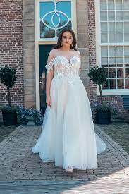 Traumhaftes brautkleid der marke amelie inkl. Amelie Brautmode Amelie Gmbh Brautmoden