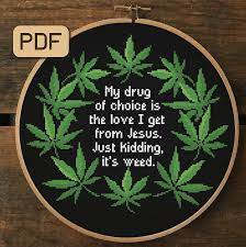 I find it takes my10 year old longer to backstitch her projects than it does to cross stitch them, so we're just sticking to the cross stitch for now. Pin On Bordado