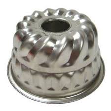 Pretty Much Exactly Period Bundt Cake Pan Bundt Cake Cake Pans