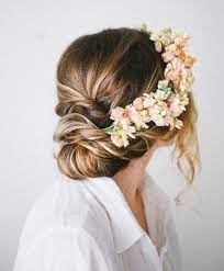 We rounded up 37 wedding hairstyles with flowers that will make your boho dreams come true.these ideas will look especially beautiful at summer weddings, but you can wear them any time of the year. 1 Tumblr Hair Styles Hair Color Crazy Hair Up Styles