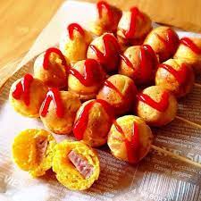 たこ焼き器の活躍の場はタコパだけじゃない お菓子やおかずなど たこ焼き器を使った人気アレンジレシピをご紹介します マンネリ気味なお弁当のおかず作りやホームパーティーの料理作りにも活躍してくれますよ ぜひ参考にしてみてくださいね たこ焼き レシピ