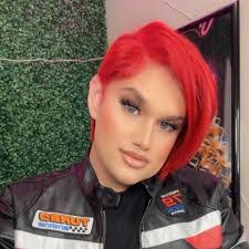 Derrick Vines's Instagram, Twitter & Facebook