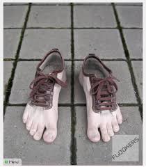 Ciudad Sin Límites 2.0: El Hilo Conductor: Los Zapatos