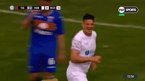 Es un futbolista argentino que juega de delantero y su equipo actual es la juventus de la serie a de italia. Best Superliga Argentina Gifs Gfycat