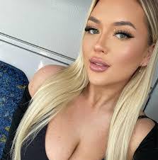 Ivana Wilson's Instagram, Twitter & Facebook