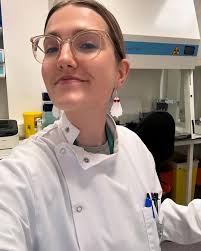 Dr Beth (@_bethology) • Instagram photos and videos