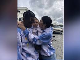 Kylie jenner and travis scott are apparently spending time in quarantine together, as shown by a recent set of instagram posts, which makes us wonder if they are indeed back together. Kylie Jenner And Travis Scott S Patch Up Sure To Happen