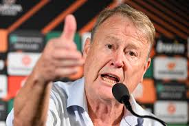 Skarp rotet bort seieren på overtid