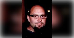 Jonathan Chenoweth's Instagram, Twitter & Facebook