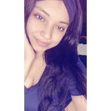 Rose Benge's Instagram, Twitter & Facebook