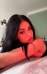 Danielle Arden (danielleardennn)