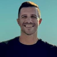 Leo Alva's Instagram, Twitter & Facebook