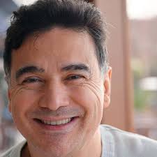 Is person a potential art scammer?