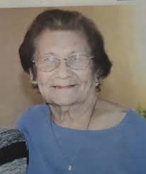 Fiesta sorpresa para Dorita de Casillas en su cumpleaños 90 en el 2012