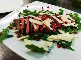 Tagliata di pollo, rucola e pomodorini € 15,00. Tagliata Di Manzo Rucola E Grana Picture Of Ristorante La Dispensa Pomarance Tripadvisor