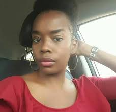 Luto! 😭 Morreu o pai da cantora Angolana Sandra Cordeiro A notícia foi  avançada pela propria cantora no seu Instagram.