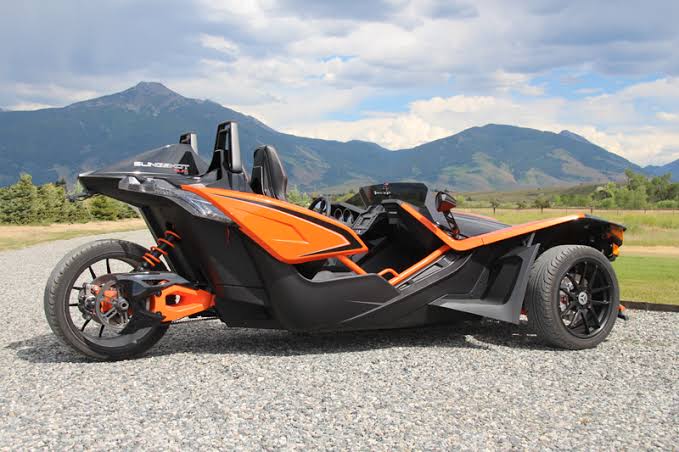 Video Review: Polaris Slingshot, a Womans Everyday Ride - Women Riders Now