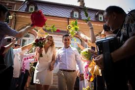 Puteţi transmite o solicitare folosind formularul de contact. Voluntar Elementar Bar Program Birou Evidenta Populatiei Sector 4 Minibus Hire London Net