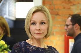 Но потом возраст победил эмоции. Marina Zudina Stala Zhertvoj Plastiki