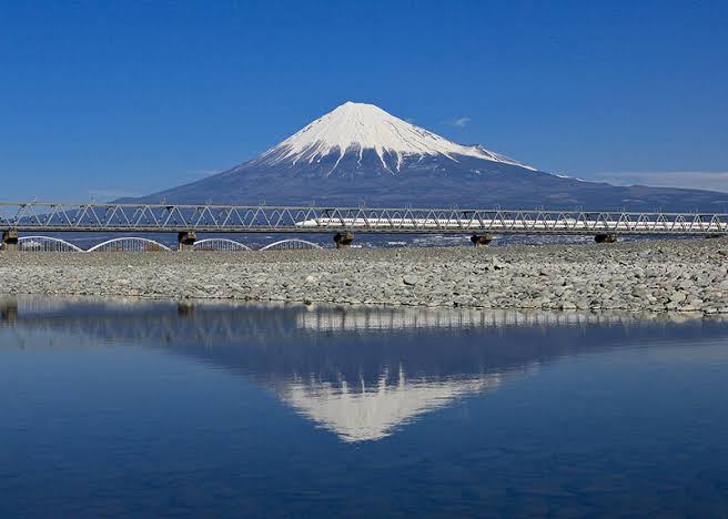 富士山と新幹線 (新幹線富士川橋梁) | 富士市商工会 観光サイト ...