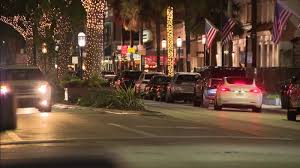 The script contains one or two creative ideas, but curfew is overall tedious and without suspense. Sn7i7b9o4zdxsm