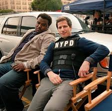 In 2012, after seven years of working on snl, samberg resigned from the show. Pin De Jay A Em B99 Em 2020 Filmes Series E Filmes