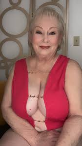 Michelle Hardenbrook on X: Sunday Funday, what are you up to this morning?  OF contentcreator milf granny followme realnsfw hugetits porn  nudity naughty t.cotMEmSW9vHF  X