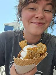 Life outside of the race- exploring, eating, reading, camping and general  sight seeing 🥰