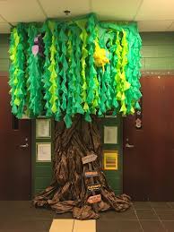 Well you're in luck, because here they come. Jungle Tree In 2021 Diy Jungle Decorations Jungle Decorations Jungle Theme Parties