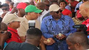 Uhuru kenyatta, in full uhuru muigai kenyatta, (born october 26, 1961, nairobi, kenya), kenyan businessman and politician who held several government posts before being elected president of. Photos Kenyan President Warmly Received At Denbigh In Jamaica Loop Barbados